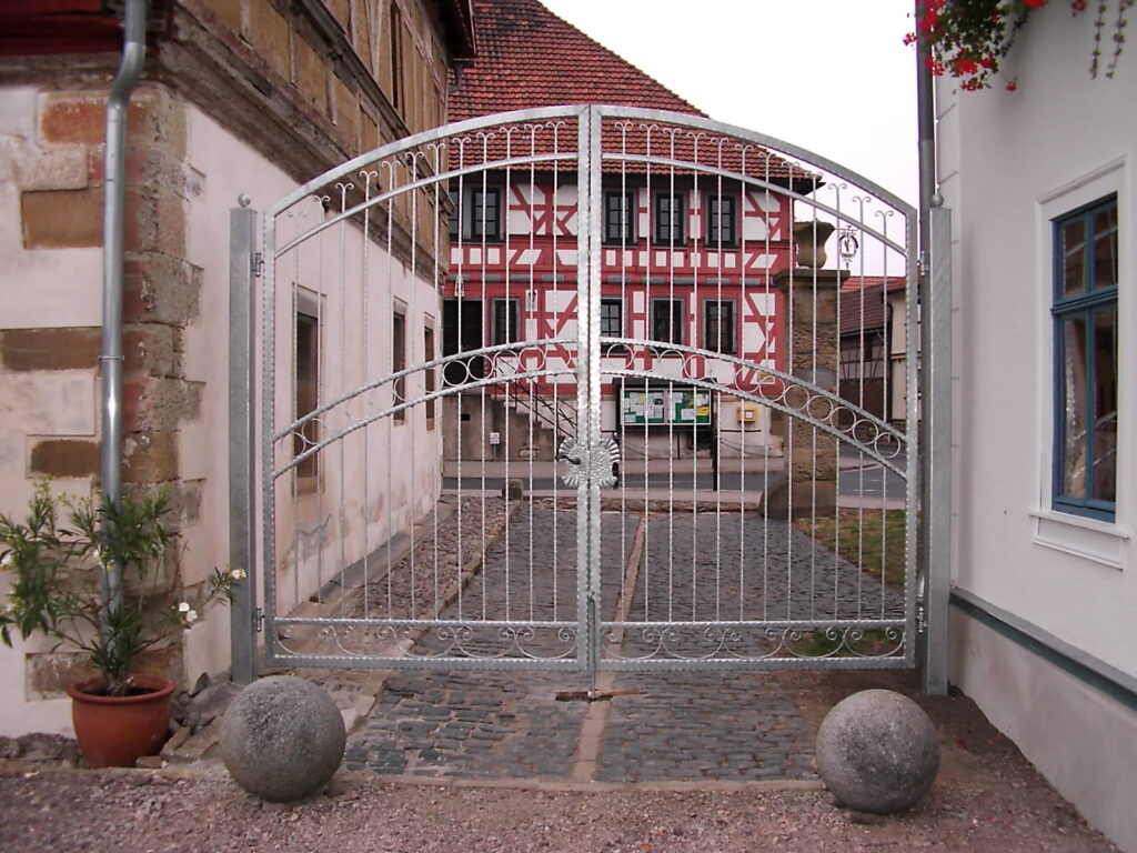 Tor Schmiedeisern